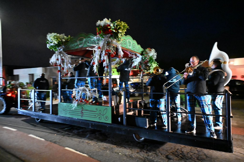 ../Images/Verlicht bloemencorso 2024 160.jpg